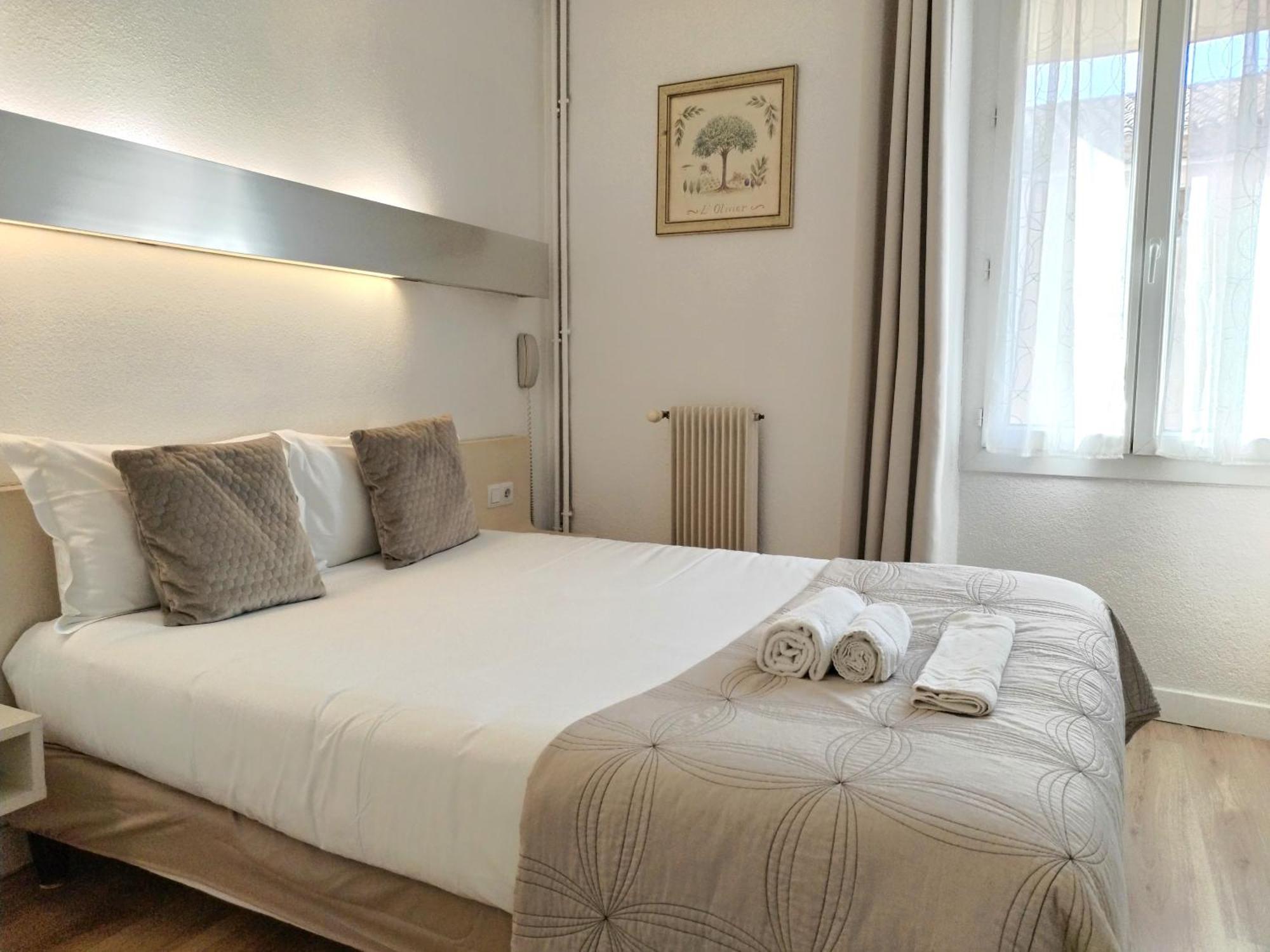 Hotel La Bastide D'Entraigues Экстерьер фото