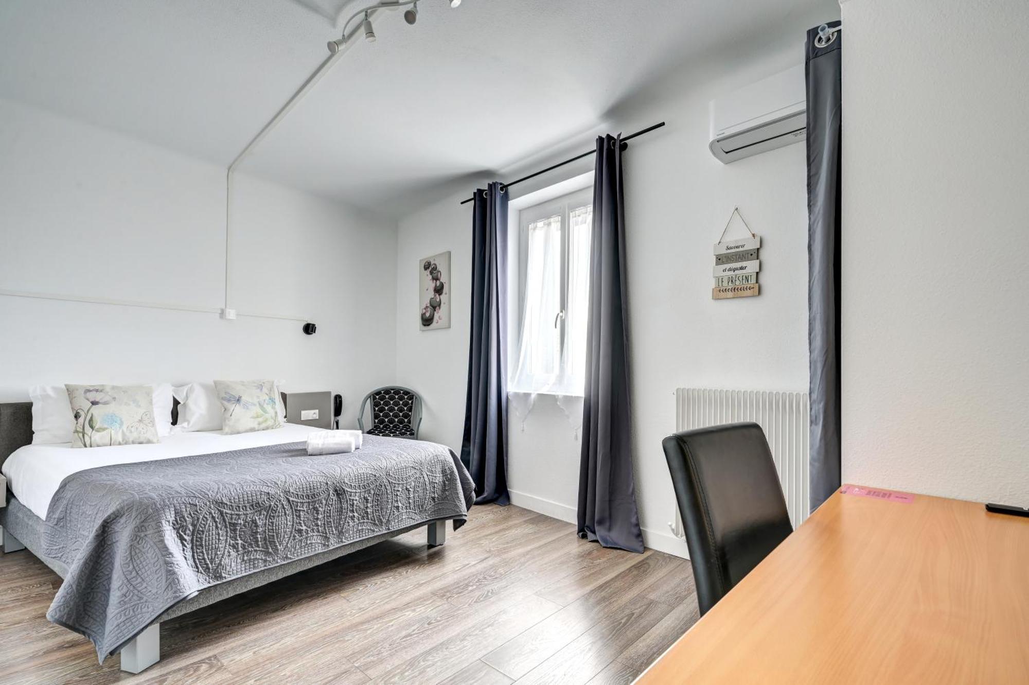 Hotel La Bastide D'Entraigues Экстерьер фото