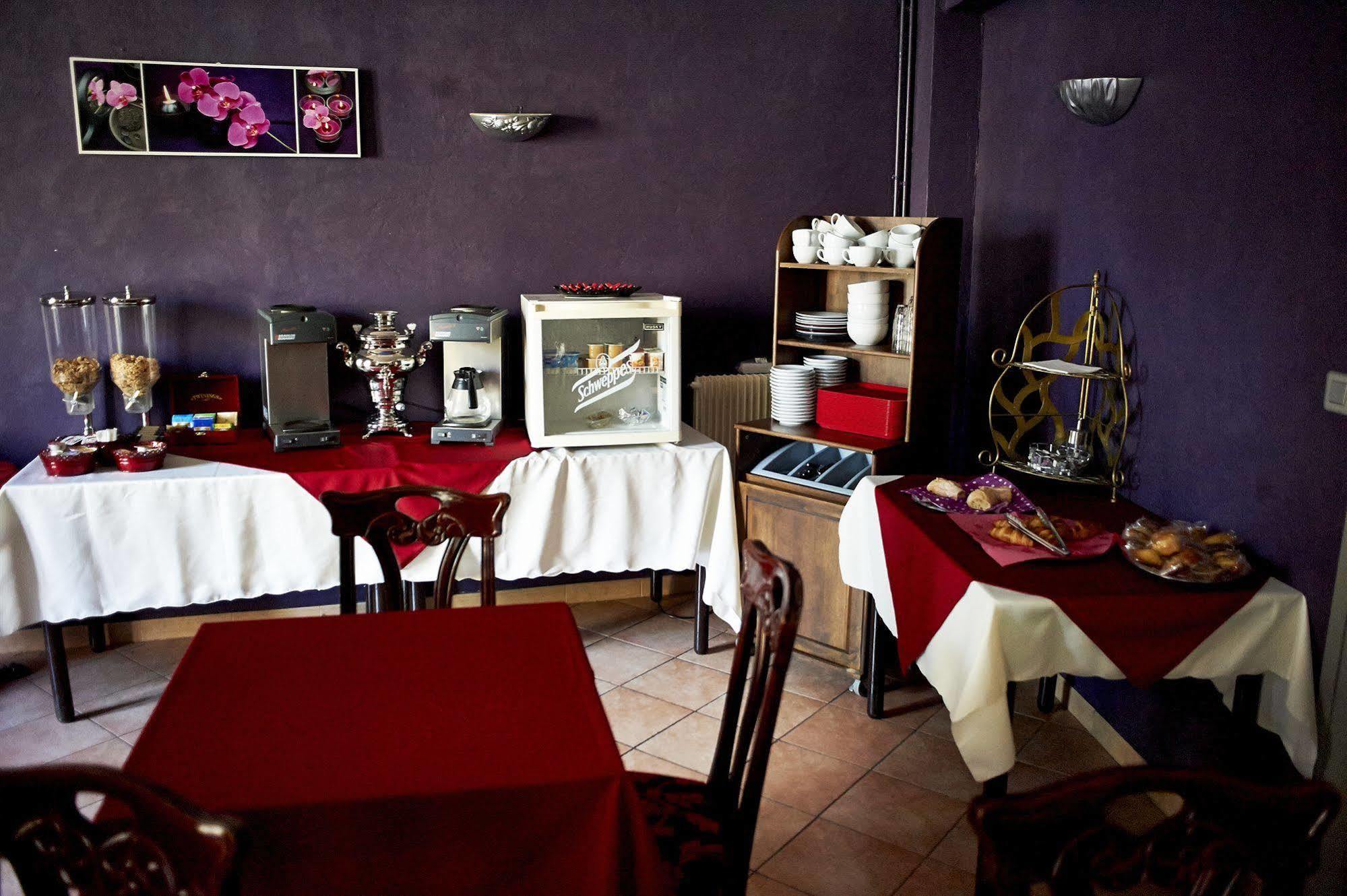 Hotel La Bastide D'Entraigues Экстерьер фото